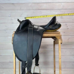 Used Porter's Stockman Drafter Australian Saddle 16/W 18 Used Porter's Stockman Drafter Australian Saddle 16/W -Classic Equine Shop 328 Seat Measurement 76838.1686182248