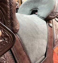 Circle Y Fischer Texas Treeless Barrel Saddle 1307 -Classic Equine Shop fischer treeless texas barrel saddle chocolate grey seat 1307 circle y 31736.1689205127