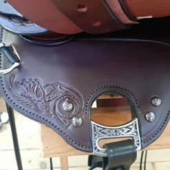Tucker Horizon Outpost Endurance Saddle 179 -Classic Equine Shop horizon endurance saddle rigging marys tucker 33635.1686676578